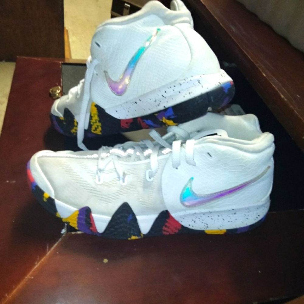 Nike Air Kyrie 4 NCAA